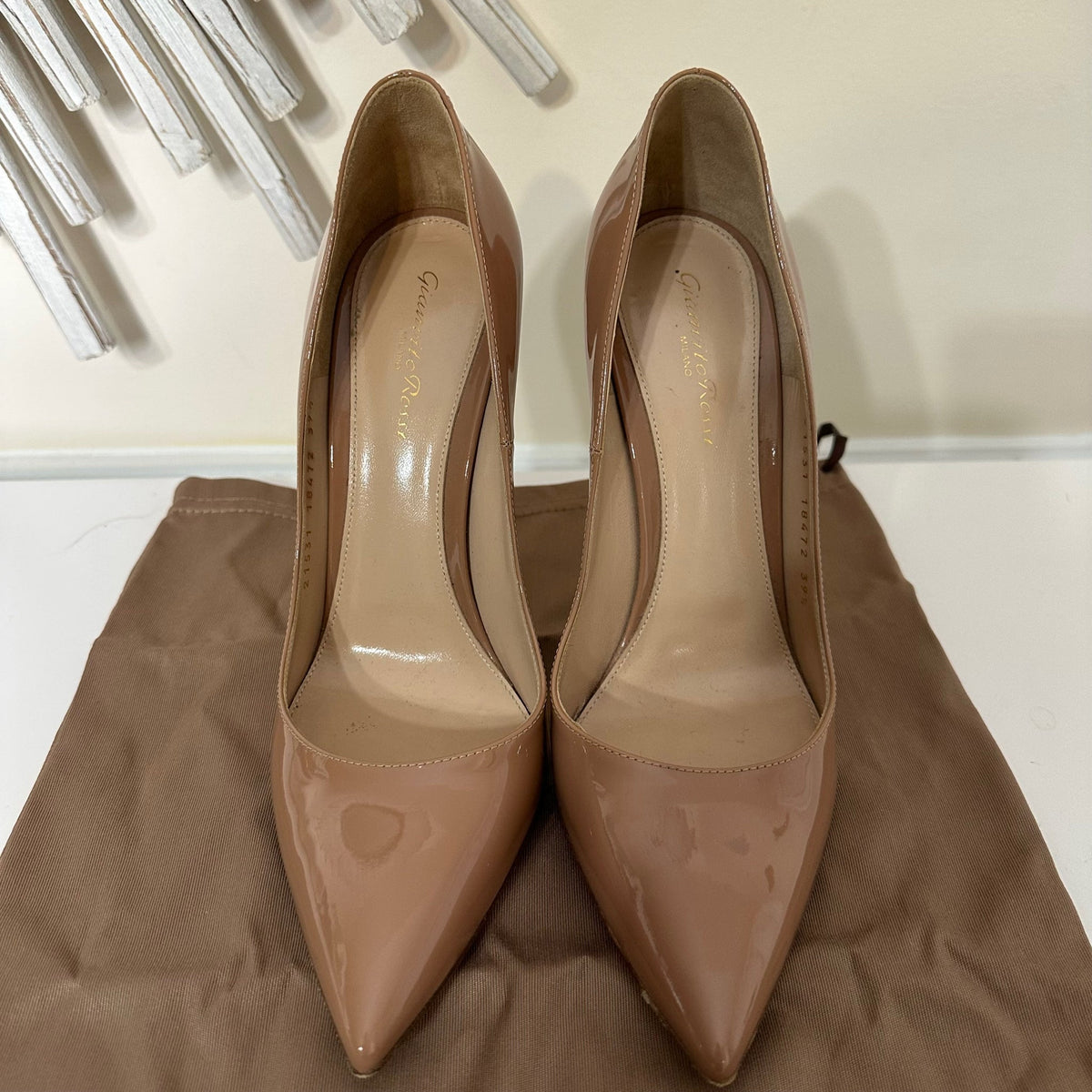 SIZE 39.5 Gianvito Rossi shoes