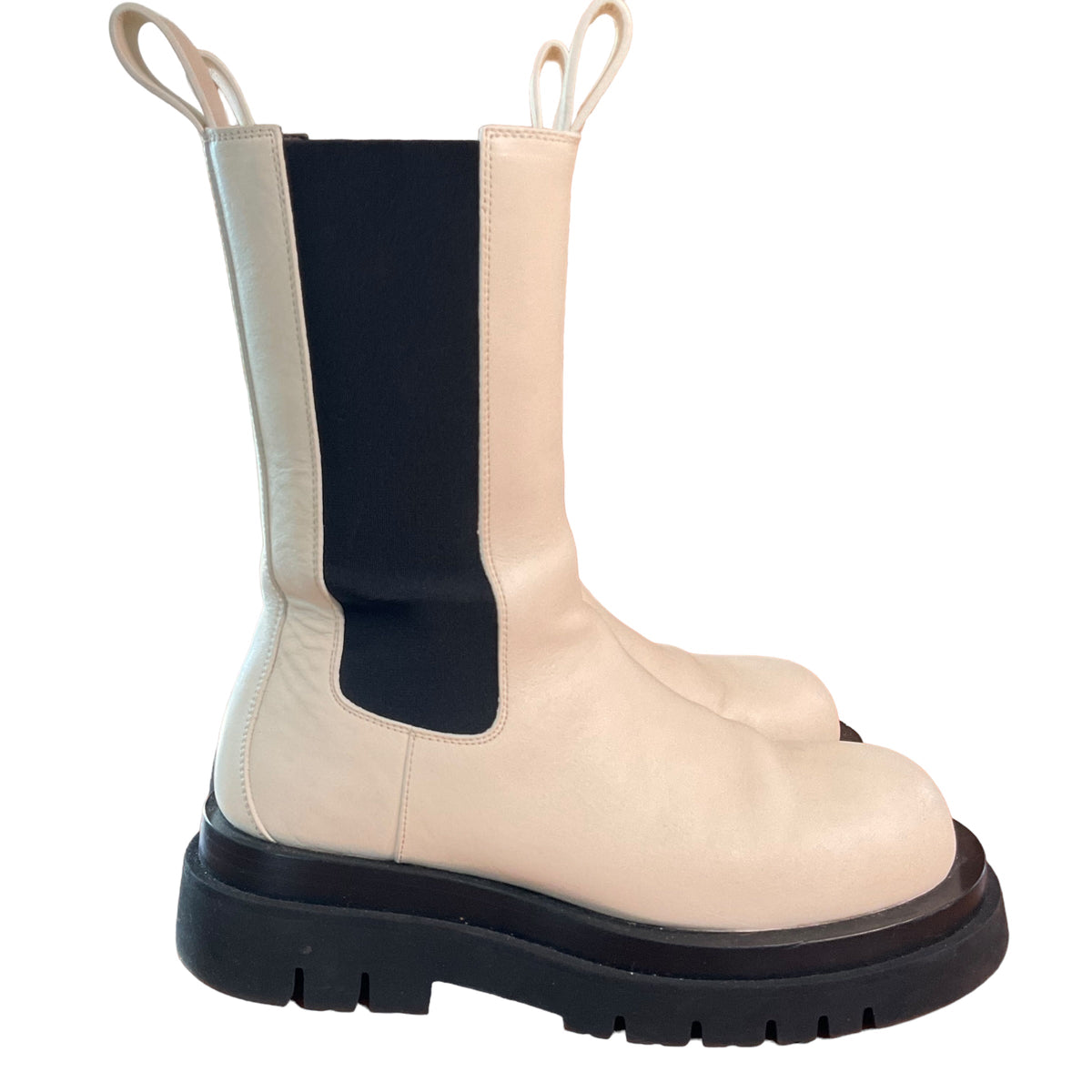 Bottega Veneta Lug Boots. Size 39