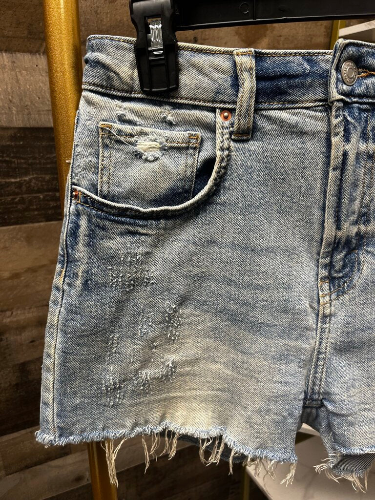 Wild Fable Highest Mom Jean Shorts Size 4