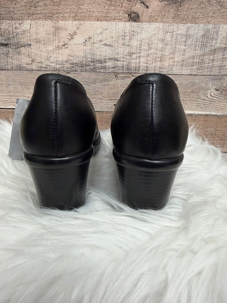 Dansko Black Block Heel Loafers Size 7.5