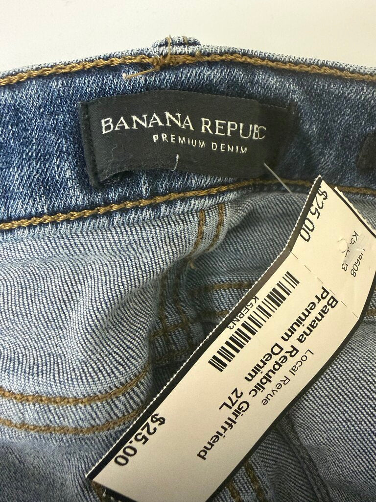 Banana Republic Girlfriend Premium Denim Size 27 Long