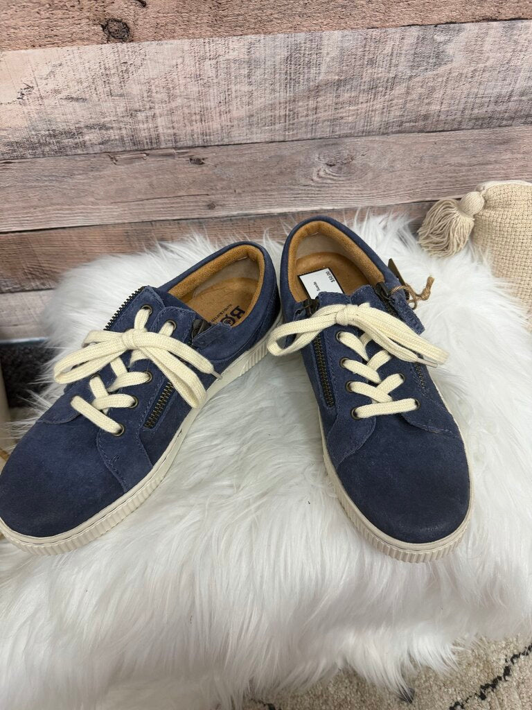 NWT Born Navy Blue Suede Paloma Sneakers Size 8.5