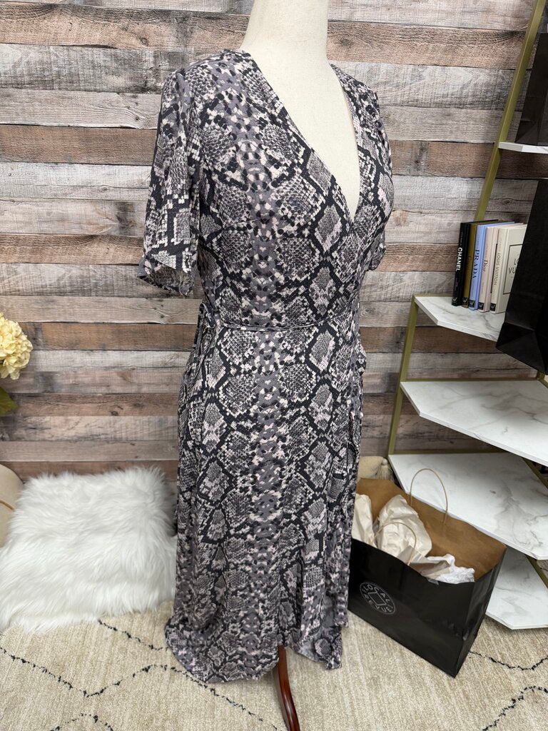 Leith Snakeskin Wrap Short Sleeve Maxi Size M