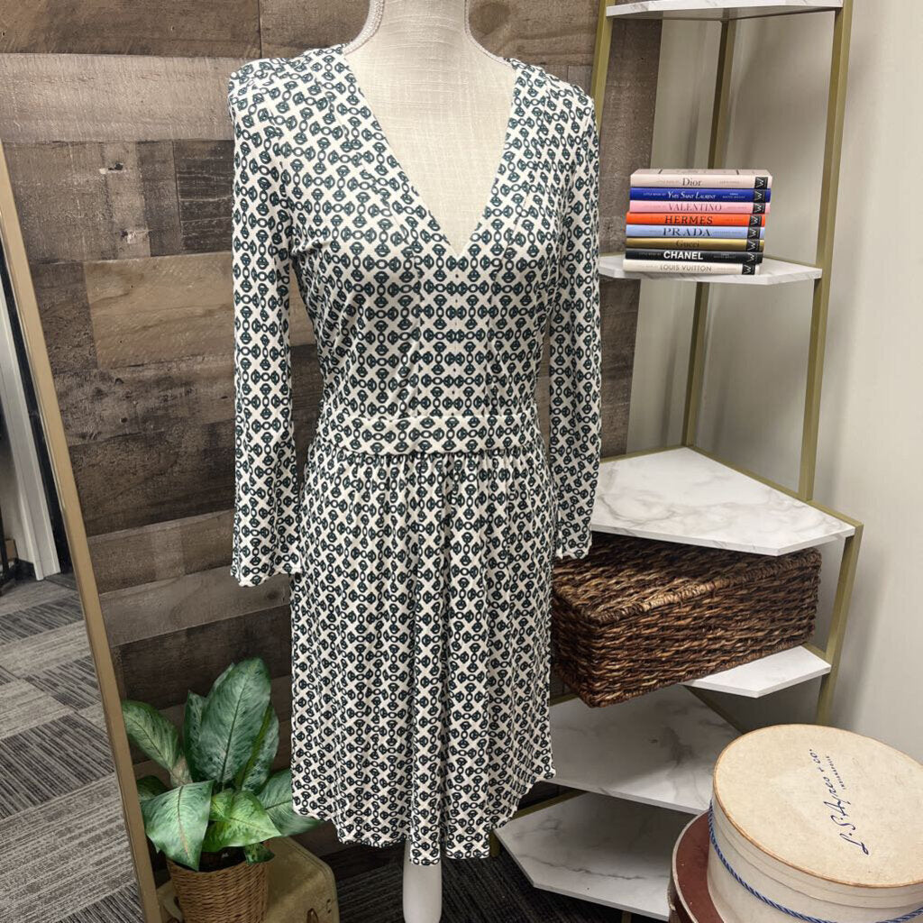 Tory Burch White & Gray Toggle Design Long Sleeve Size S