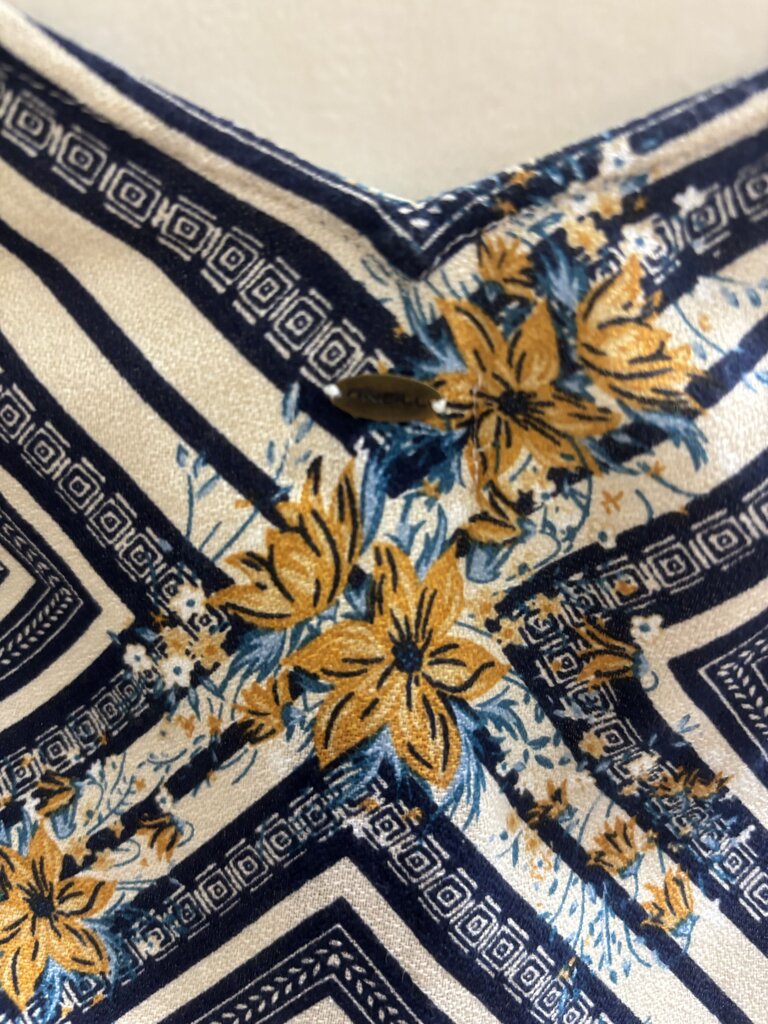 O'Neill Navy & Cream Halter Criss Cross Tank Size XS
