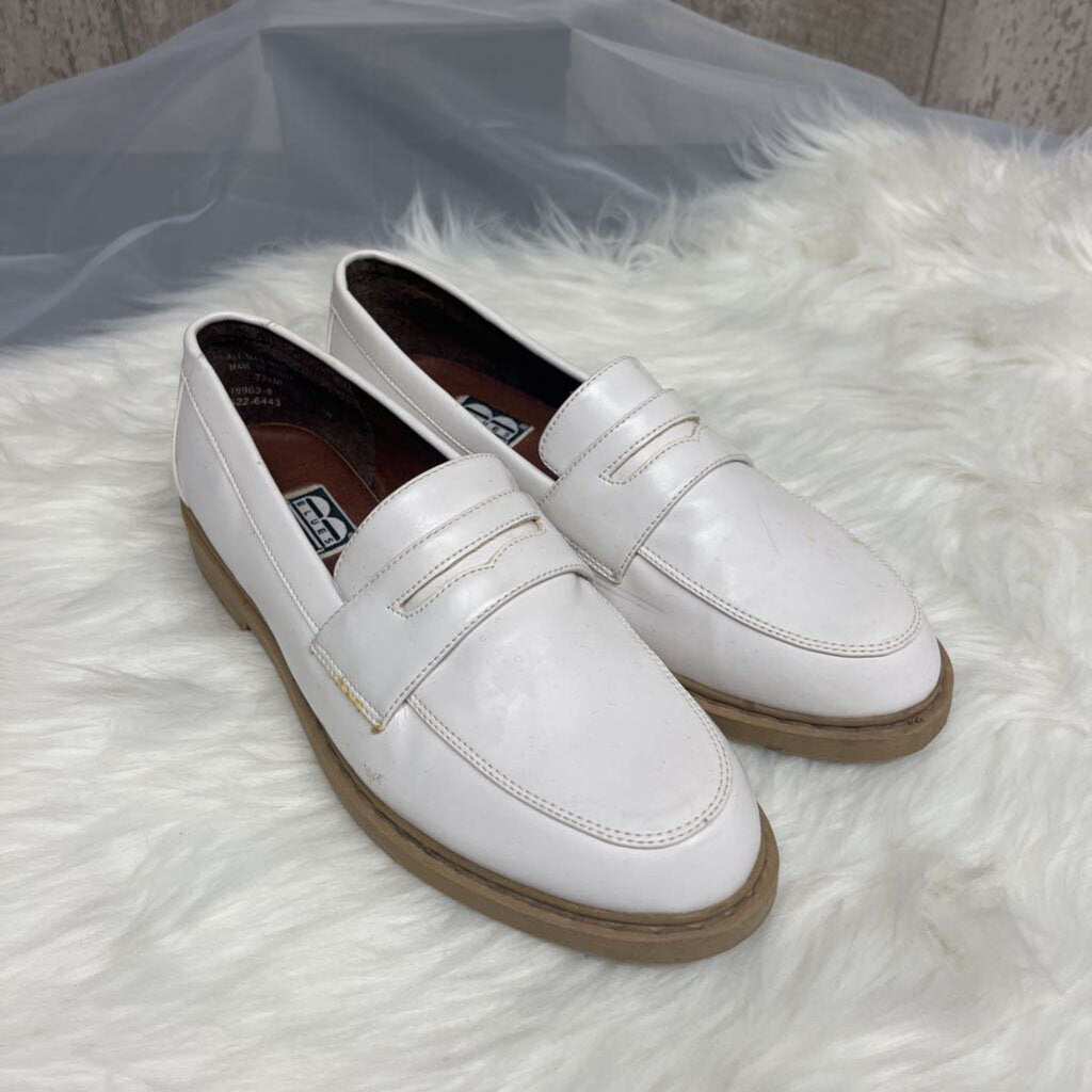 Mixed Blues Vintage White Loafers Size 7.5