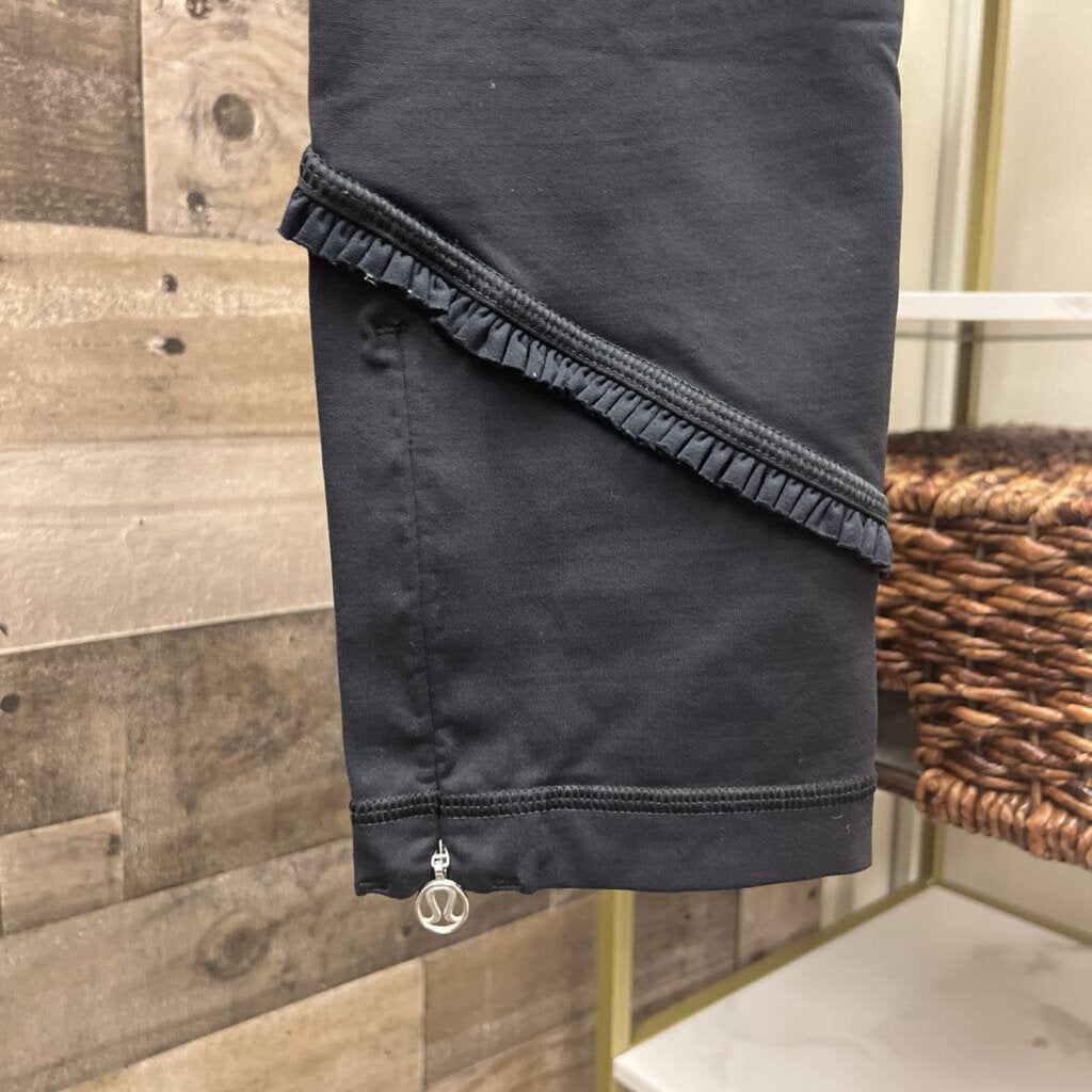 Lululemon Black Capri Legging w/Ruffle Detail Size 6