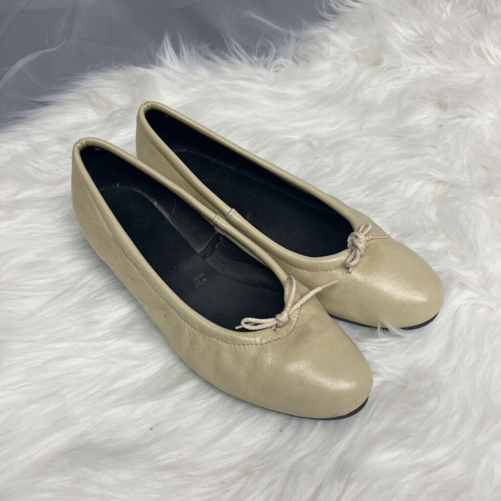 Tic Tac Toes Cream Ballet Flats Size 7.5
