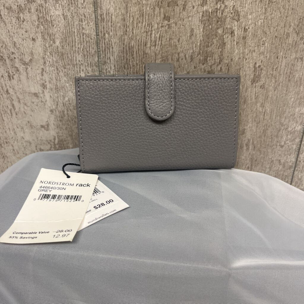 NWT Mundi Gray Wallet