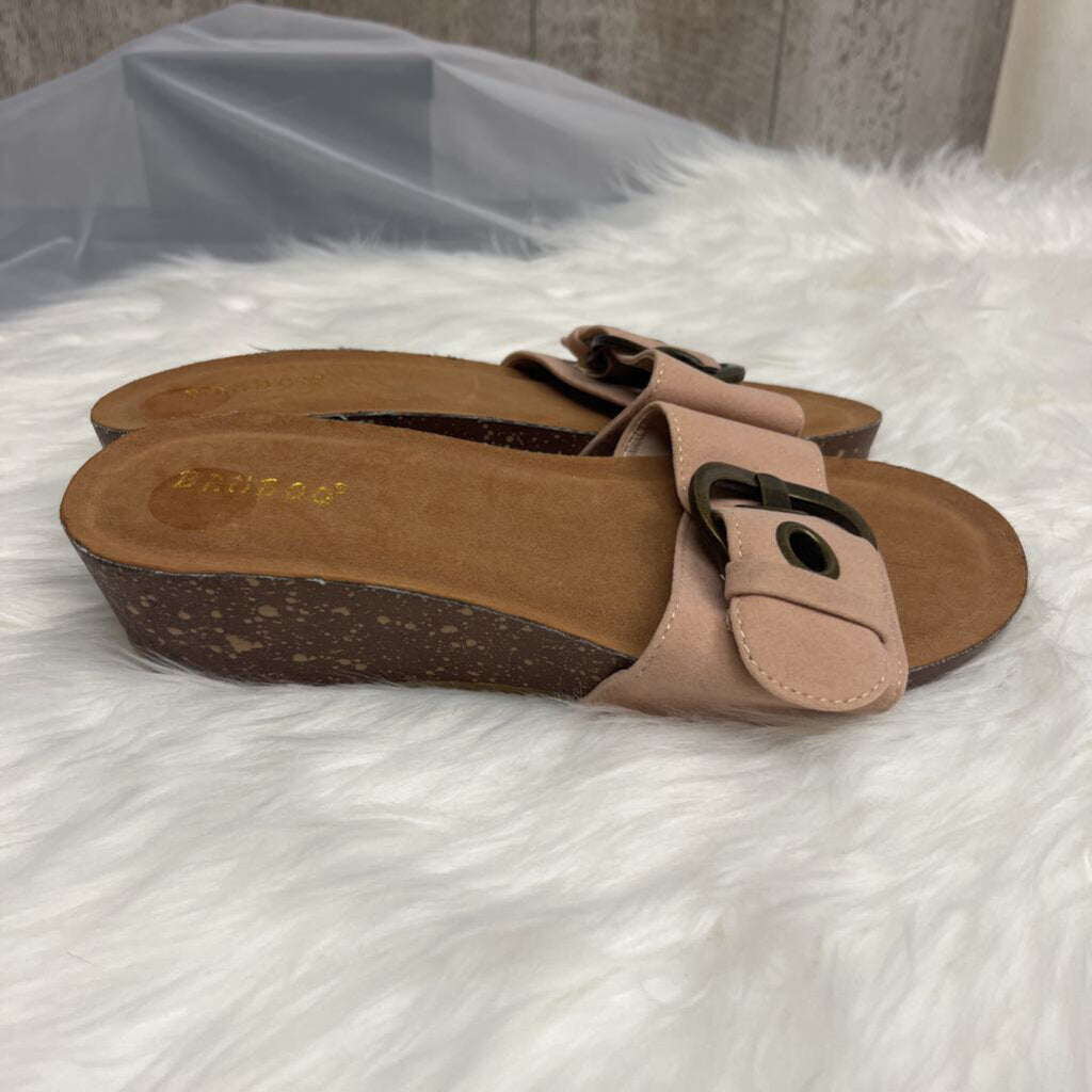 Bamboo Faux Pink Suede Buckle Slide Size 7