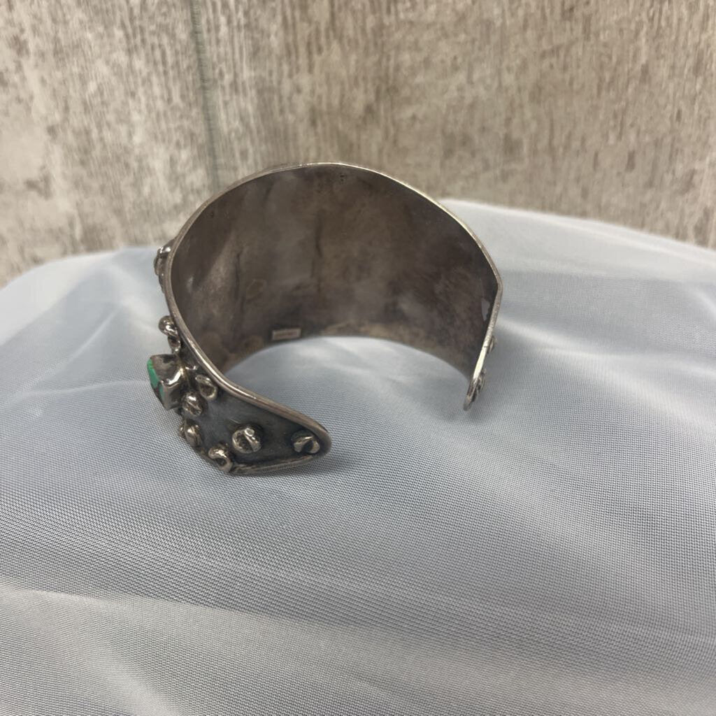 Sterling Silver & Turqoise Stone Cuff