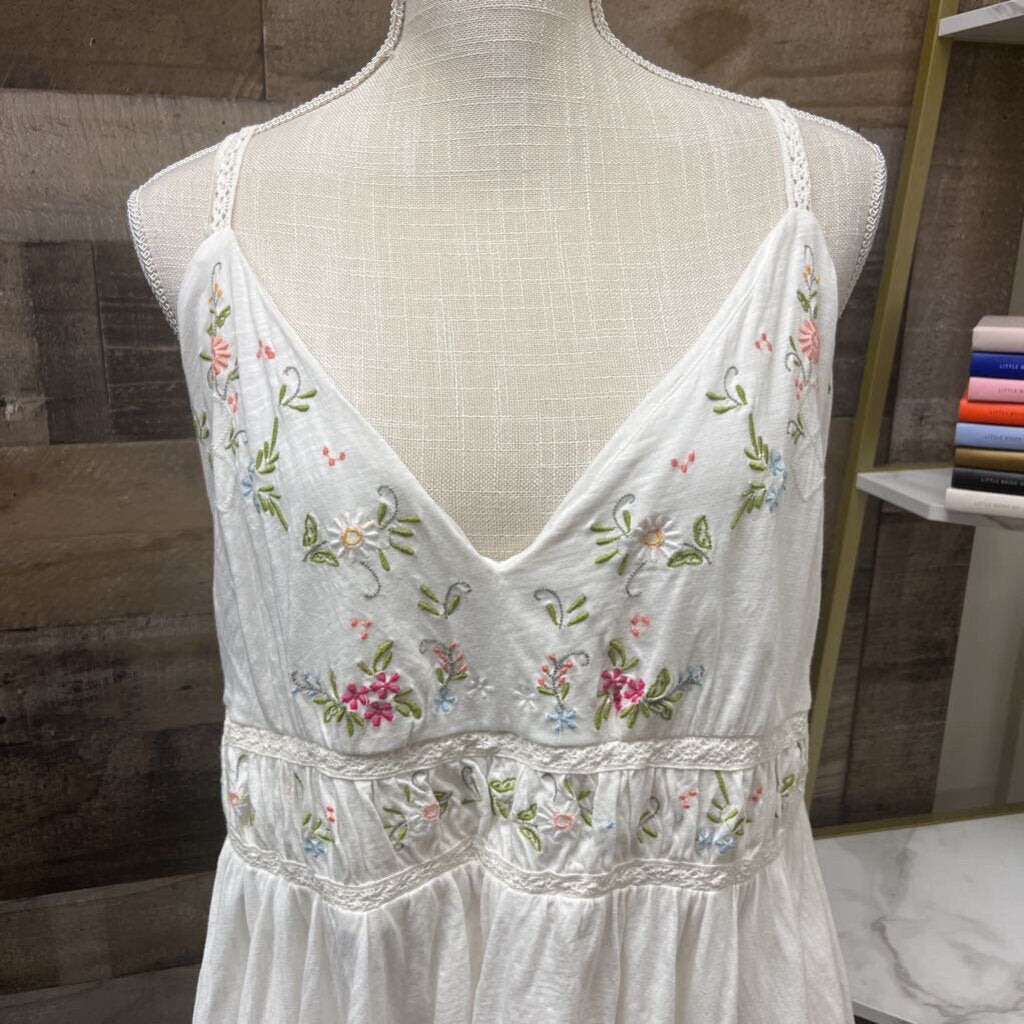 Anthropology Floral Embroidered Tank Top Size XL