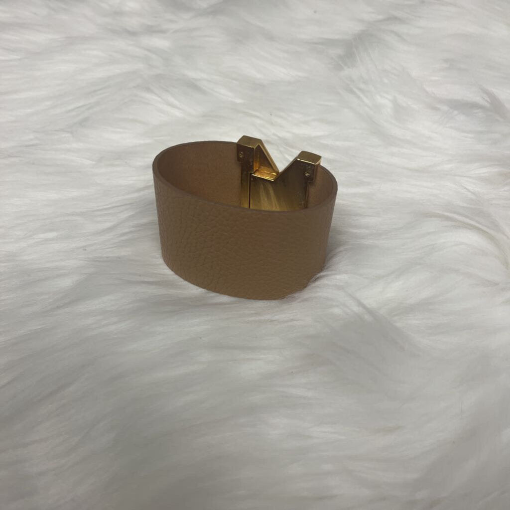 Vince Camuto Tan Leather & Gold Clasp Bracelet