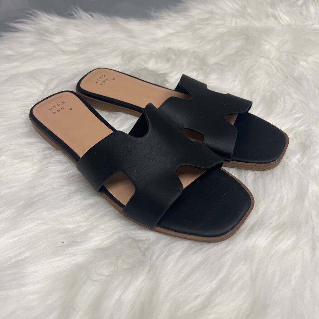 A New Day Black Slide Sandals Size 8.5
