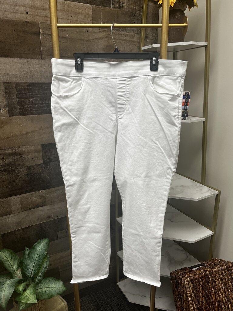 Gloria Vanderbilt All-Around Slimming Effect White Jeans Size 16
