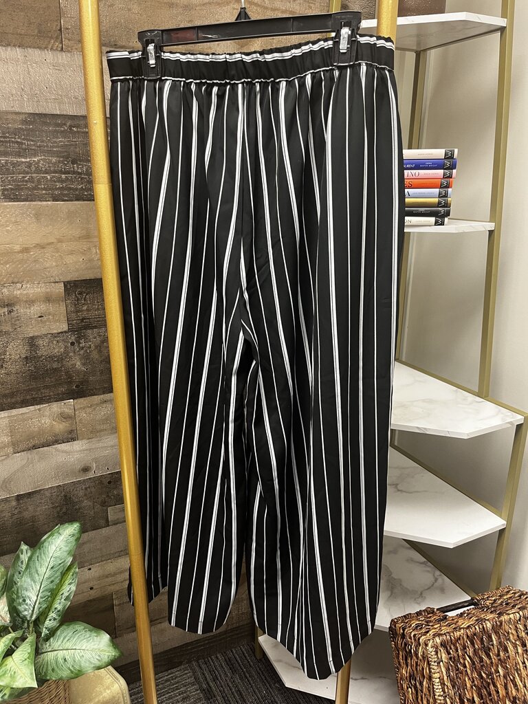 Shinestar Black/White Striped Cropped Wide Leg Pants Size XL