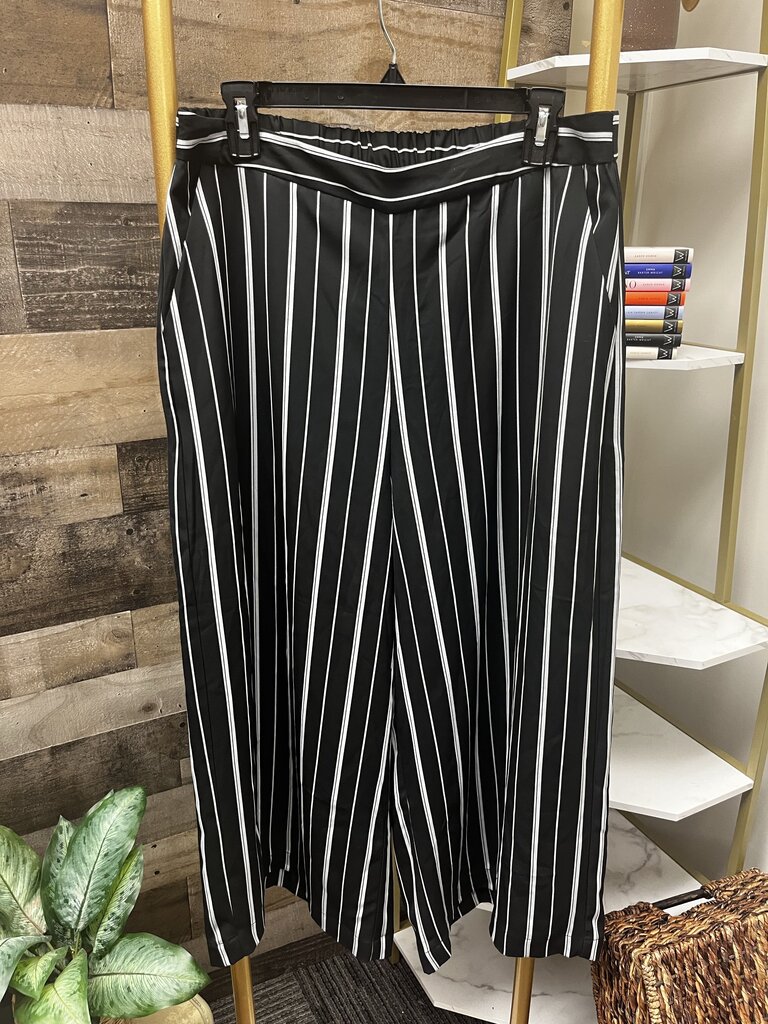 Shinestar Black/White Striped Cropped Wide Leg Pants Size XL