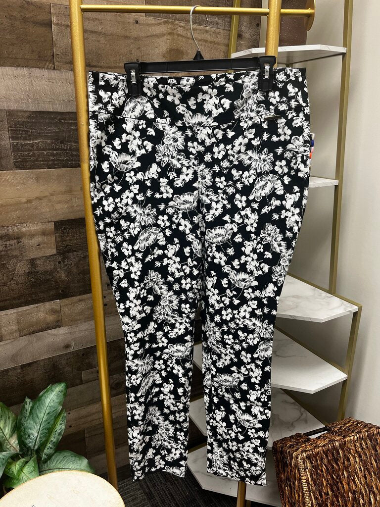 Roz & Ali Floral Black/White Print Pants Size 16