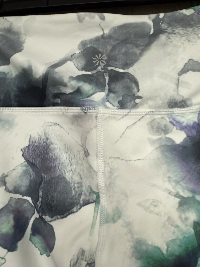 NWT Athleta Floral Mudra 7/8 Tight Size XS