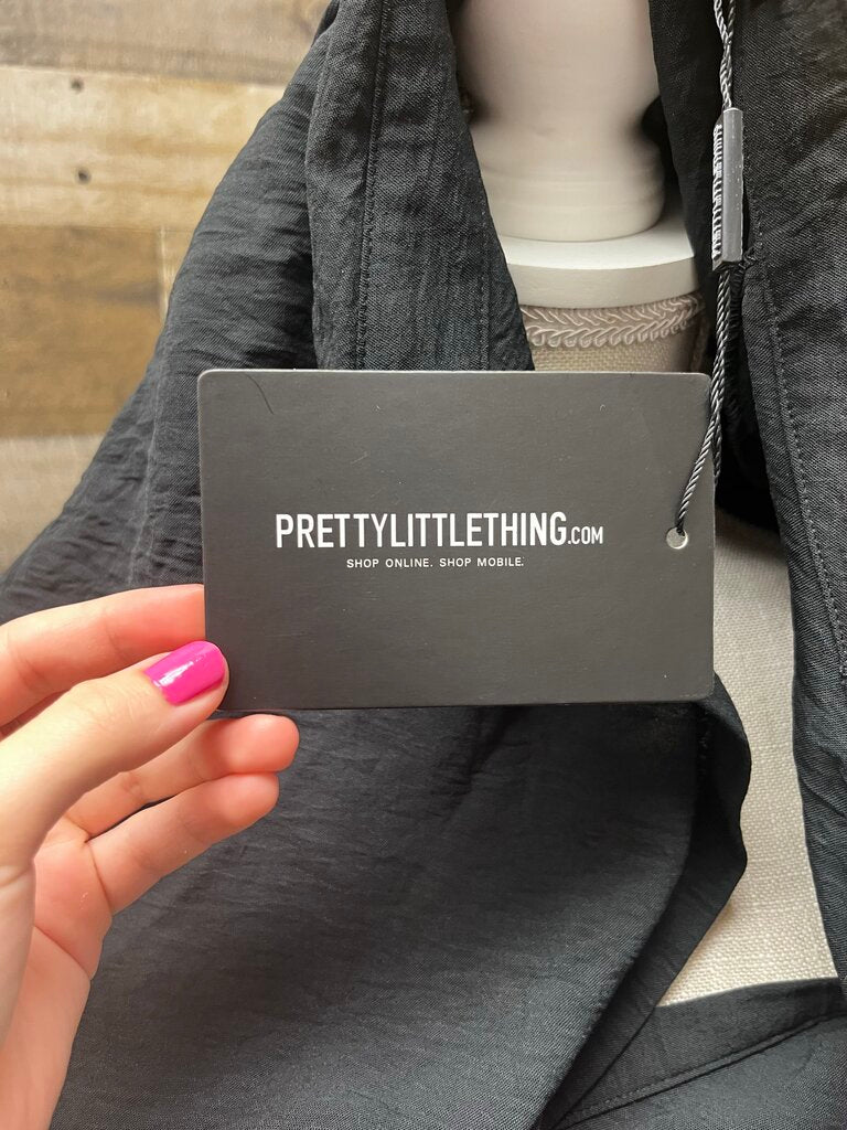 NWT Pretty Little Thing Black Woven Plunge Bell Cuff Shirt Dress Size 8