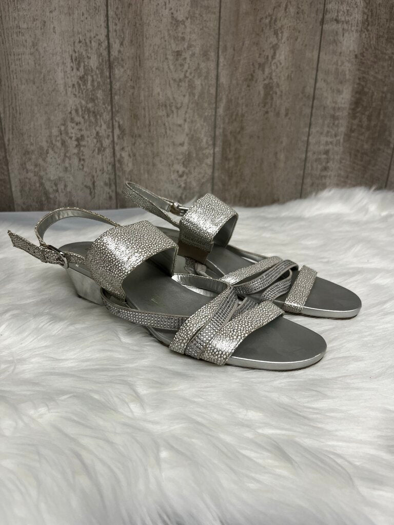 Bandolino Silver Strappy Wedge Sandals With Sequins Size 9