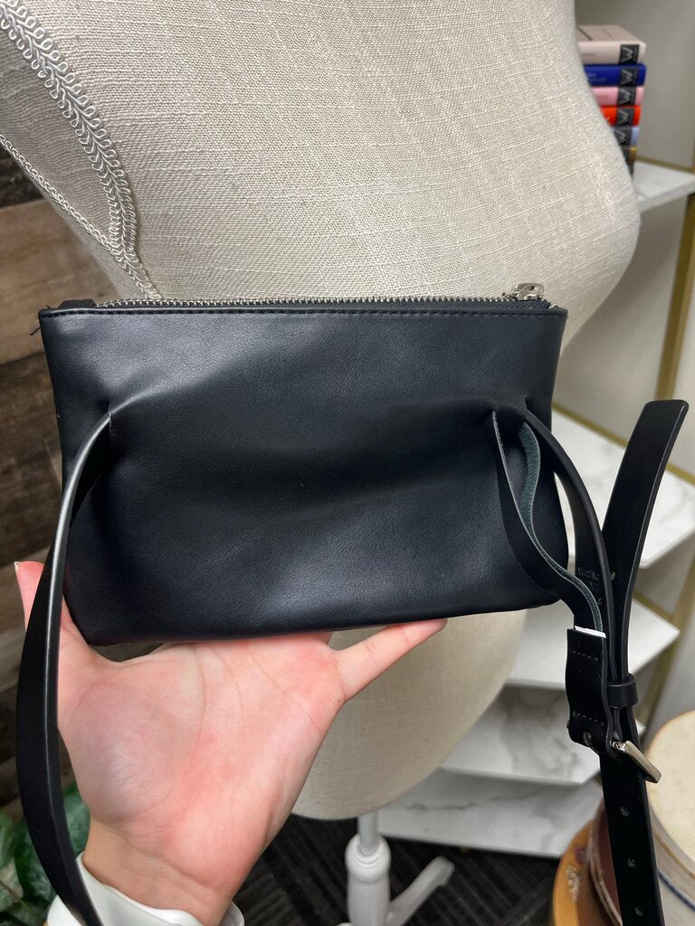 Calvin Klein Signature Logo Black Belt Purse Fanny Pack