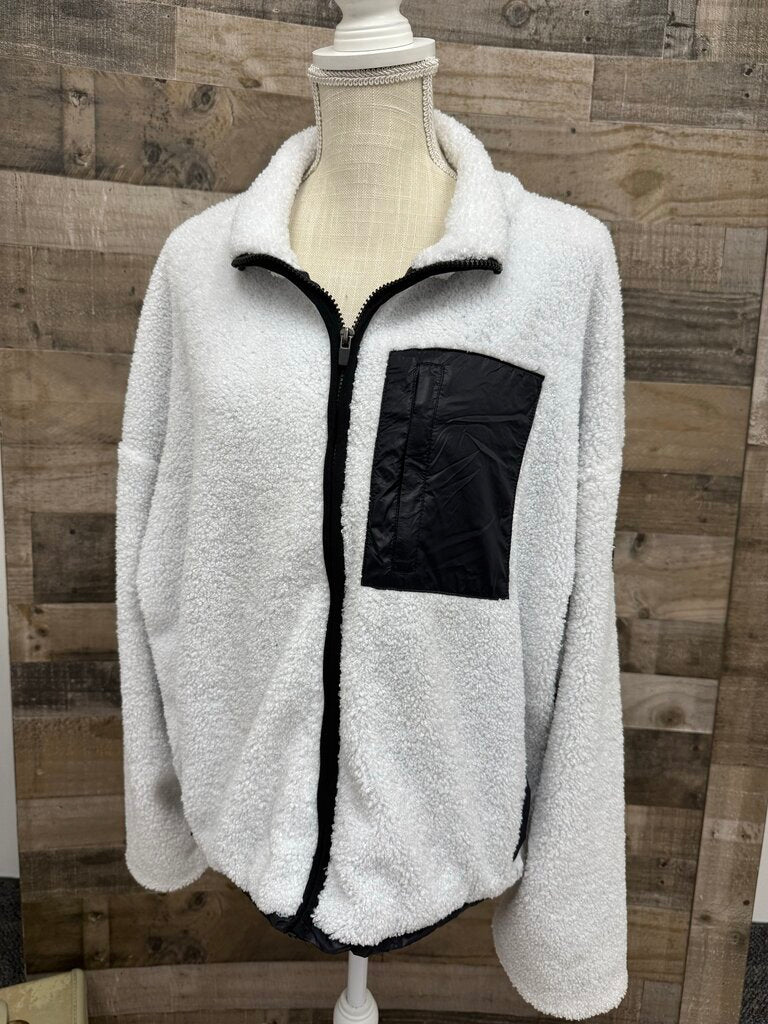 Fabletics White Teddy Bear Fleece