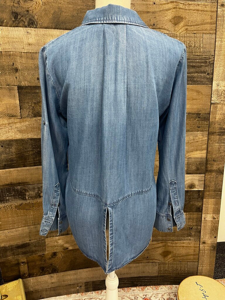 Cloth & Stone Blue Chambray Long Sleeve Button Down