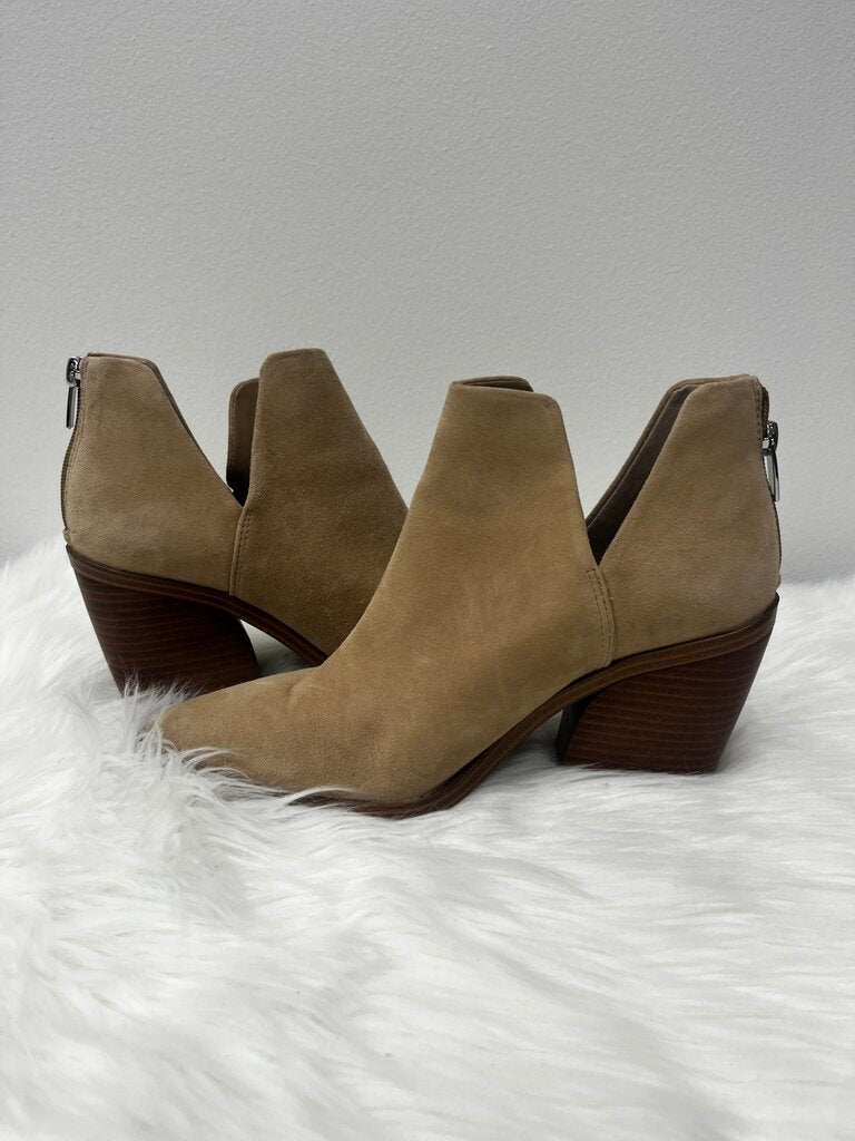 Vince Camuto Gigietta Booties Tortilla Suede