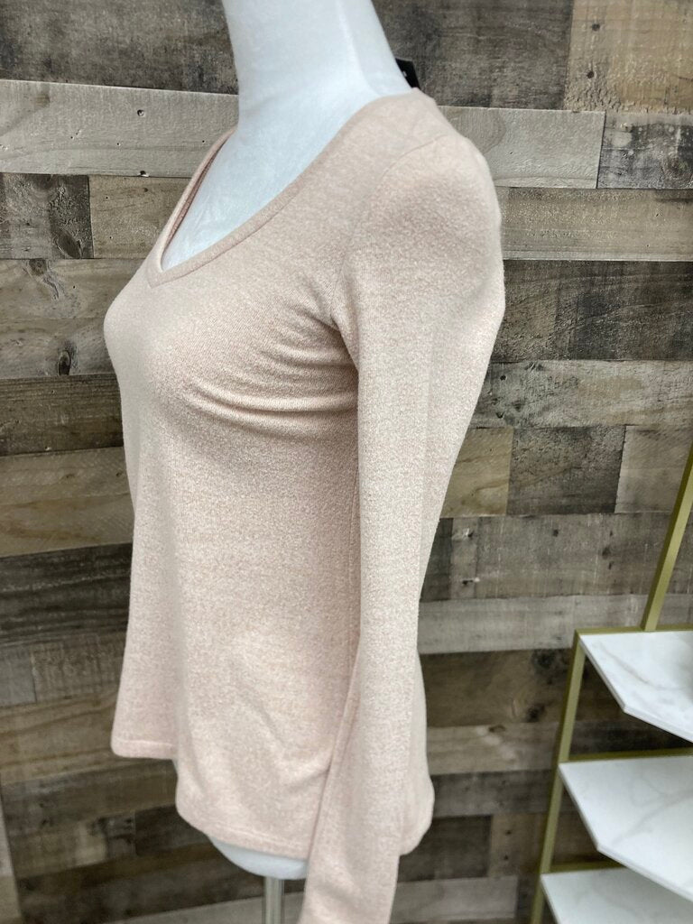 American Eagle Soft and Sexy Plush Long Sleeve Blush V-Neck