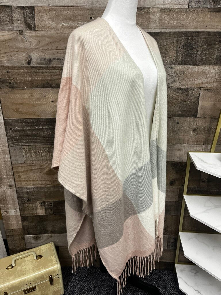 Woolrich Pink, Grey, Cream Plaid Shawl Poncho Wrap w/ Fringe