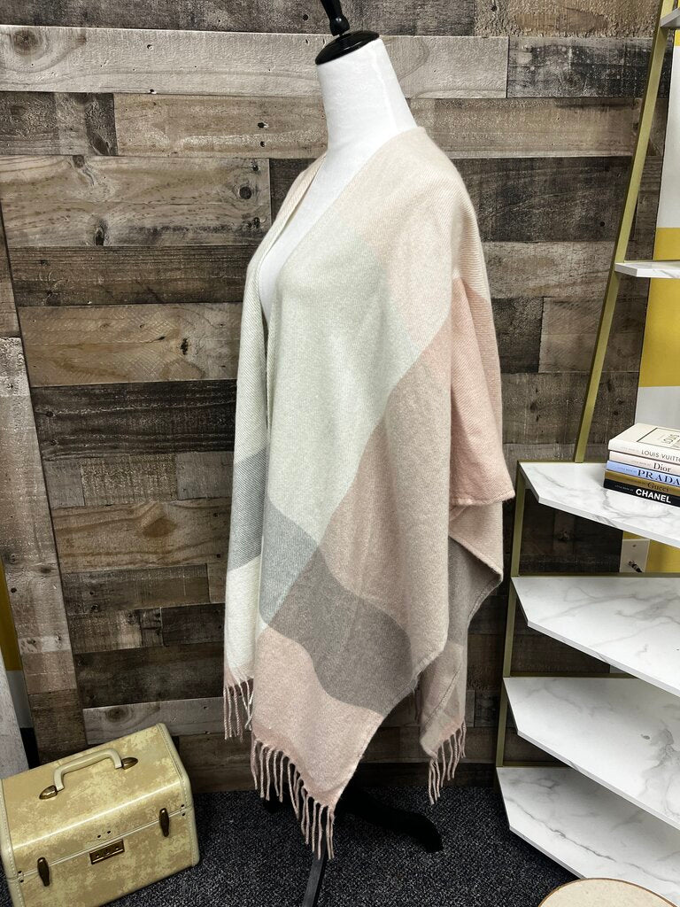 Woolrich Pink, Grey, Cream Plaid Shawl Poncho Wrap w/ Fringe