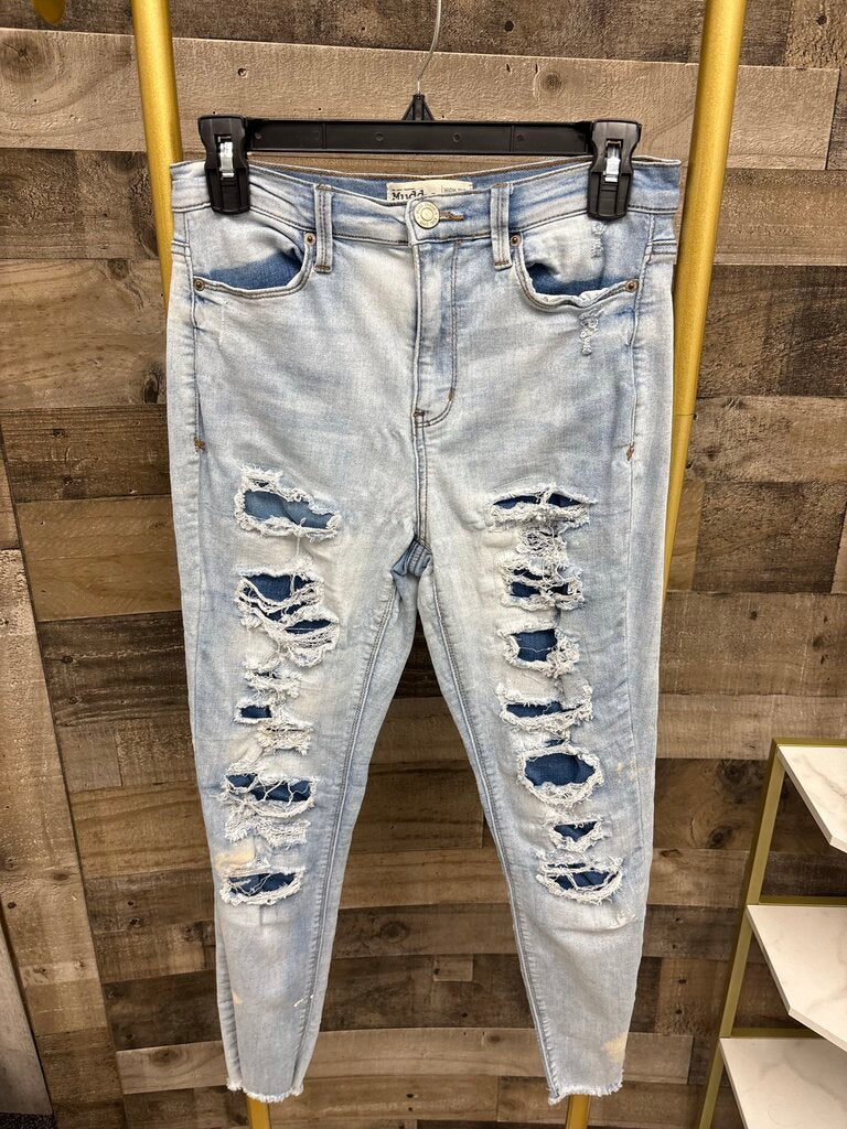 MUDD High Rise LT. Blue Distressed/Ripped Jegging