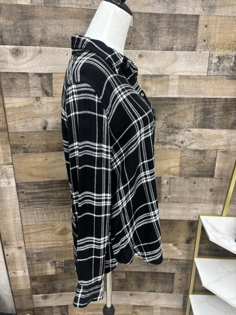 Peyton Jensen Black & White Plaid 3/4 Button Down
