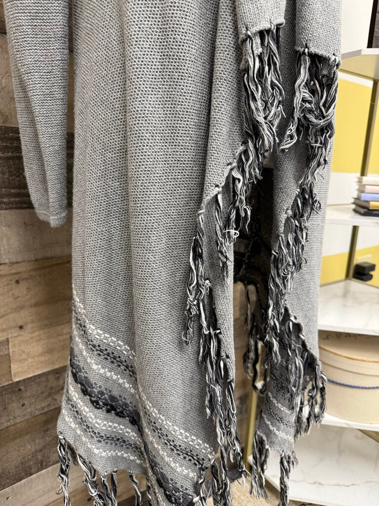 Cabi Gray Fringe Gray Poncho Type Cardigan