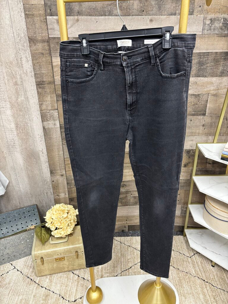 Curve Appeal Essential Skinny Black Denim