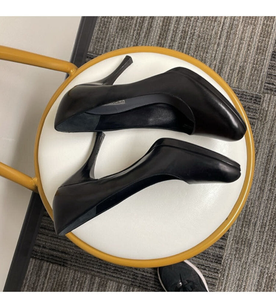 Via Spiga Black Leather Pump