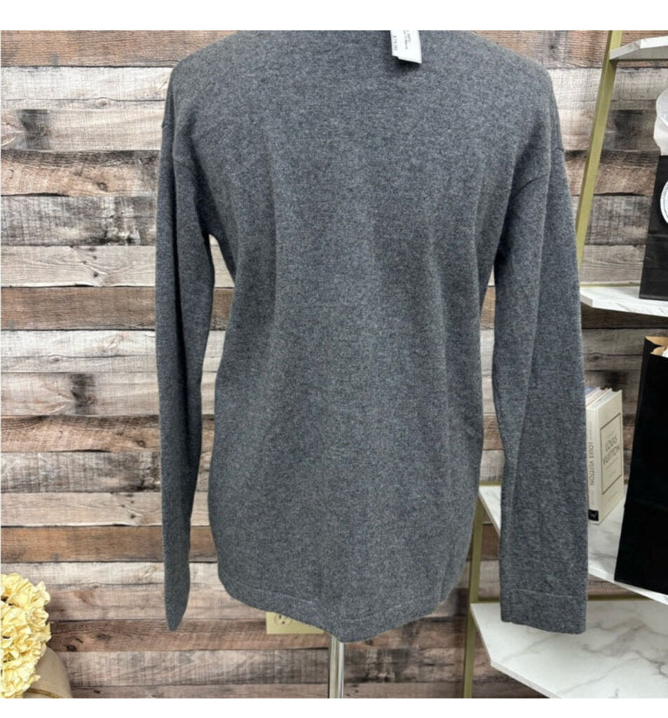 Neiman Marcus Grey 100% Cashmere Embellished V-Neck Sweater