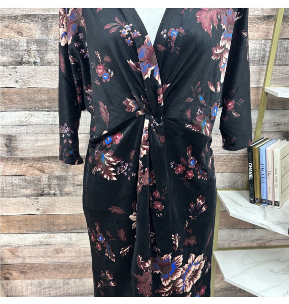 Colleen Lopez Black Velvet Kimono Sleeve Floral Print