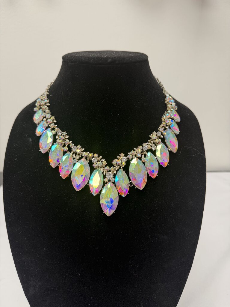 Rhinestone Marquise Shapped Bib Necklace