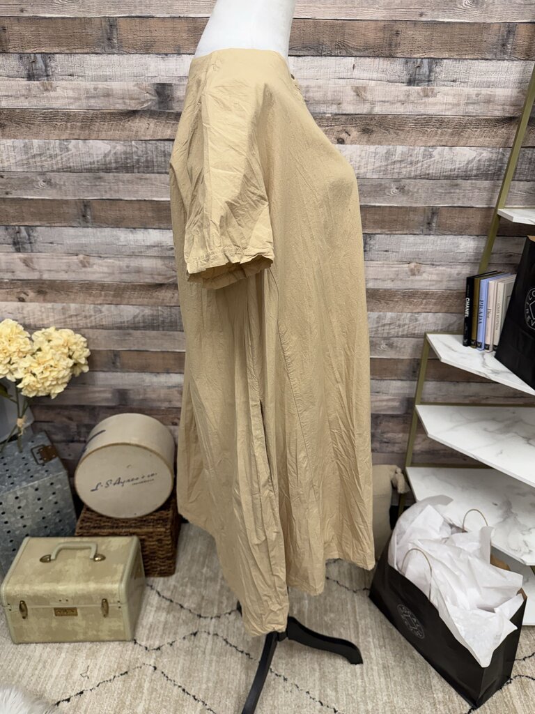 AMICI by Baci Tan Crinkle Tunic