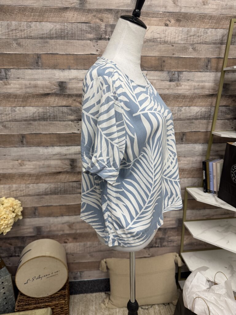 Vince Camuto Baby Blue & White Palm Leaf Print