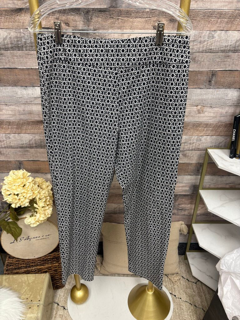 Krazy Larry White & Black Geo Print