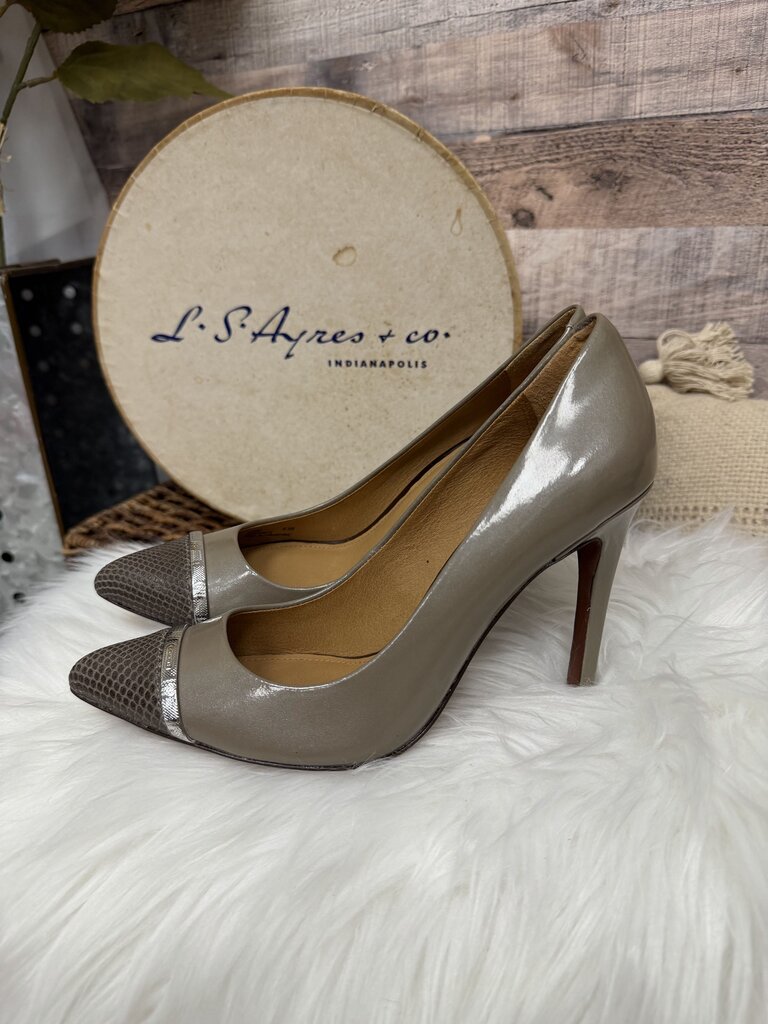Coach Taupe Leather Pumps w/Pointed Toe