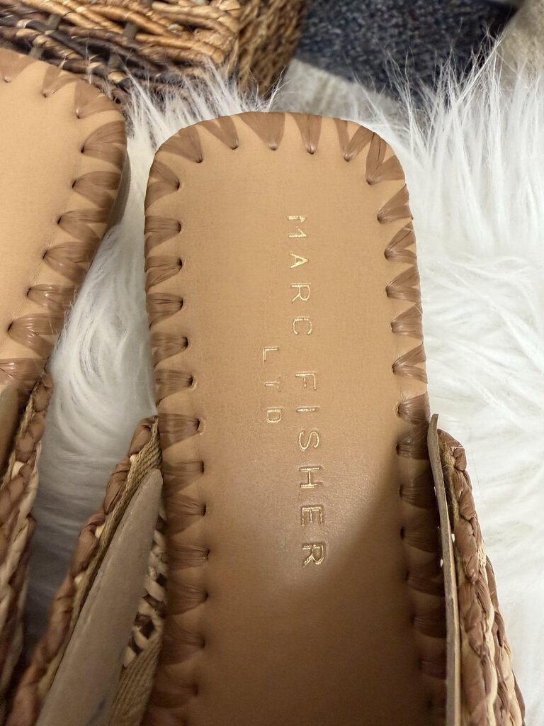 NWB Marc Fisher Nylie Raffia Slide Sandals