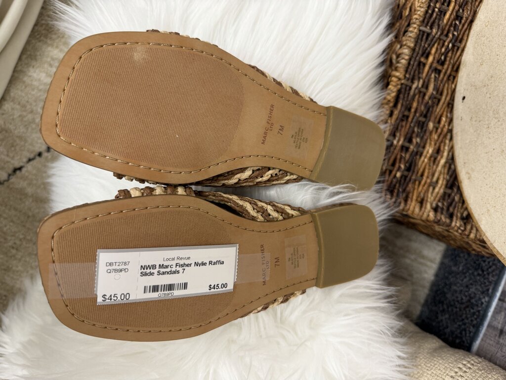 NWB Marc Fisher Nylie Raffia Slide Sandals
