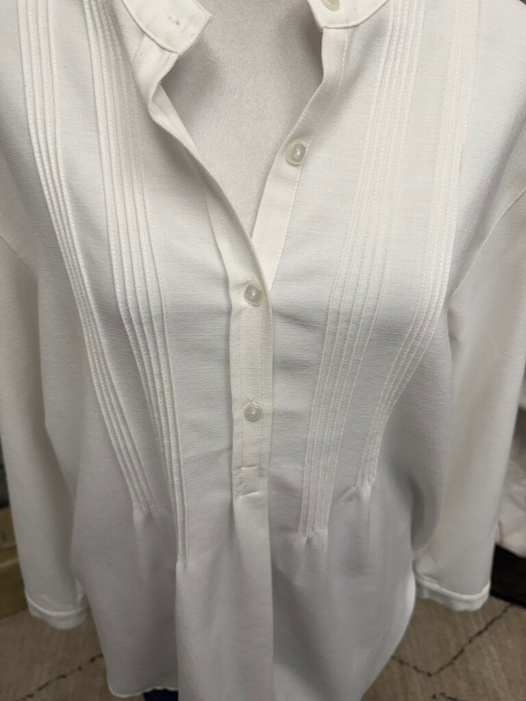 Travel Smith White Pintuck Long Sleeve 3/4 Button