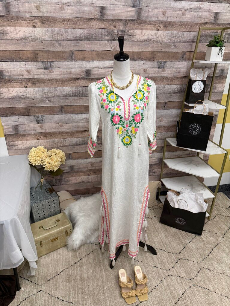 Roller Rabbit White Wildflower Embroidered Kurta