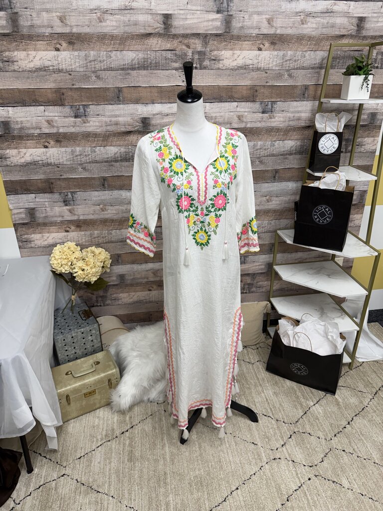 Roller Rabbit White Wildflower Embroidered Kurta