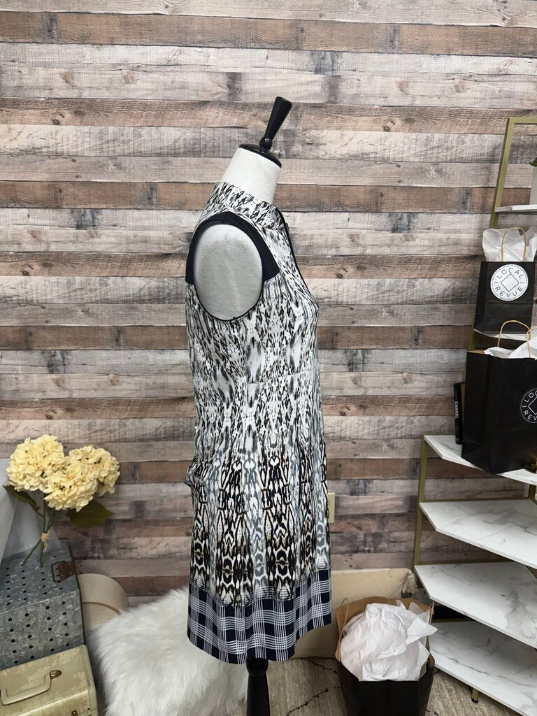 EP Black & White Front Zip Sleeveless